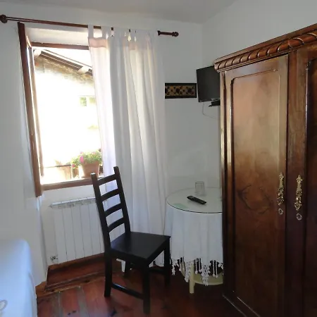 Bed & Breakfast Etxaluze *