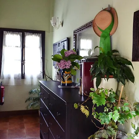 Etxaluze Bed & Breakfast