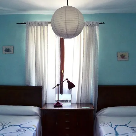 Bed & Breakfast Etxaluze *