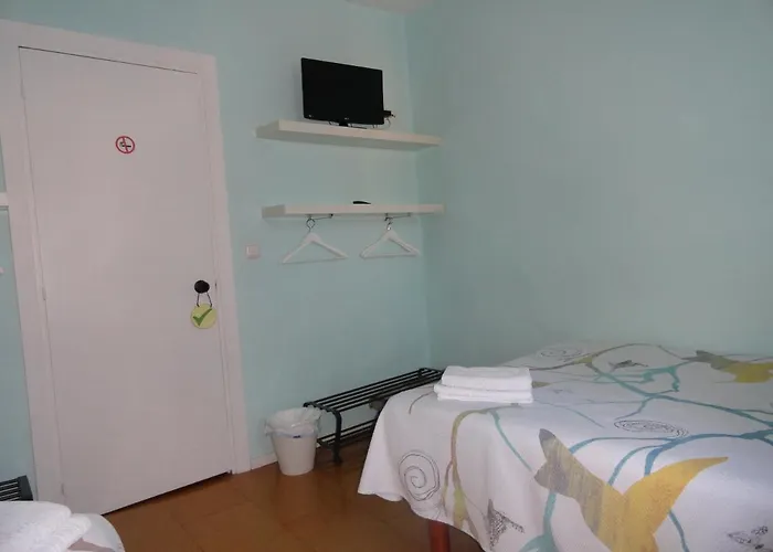 Etxaluze Bed & Breakfast *