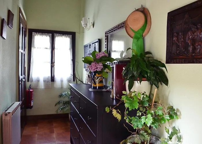 Etxaluze Bed & Breakfast